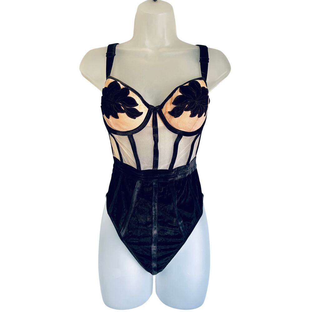 Victoria's Secret Velvet Lingerie Bodysuit Black Cream 36C